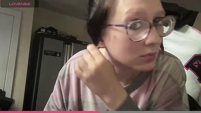 YandereDemon online show from October 2025 06:16:02 PM