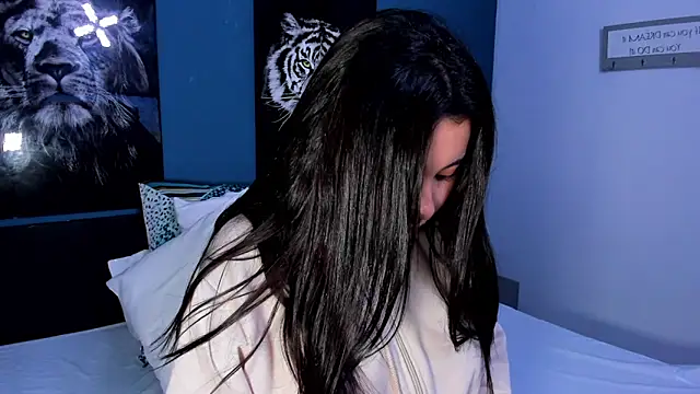 Liana Bernocchi online show from February 2025 02:08:01 AM