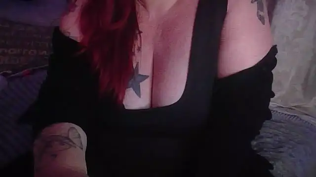 LynnLa online show from November 2025 07:36:01 PM