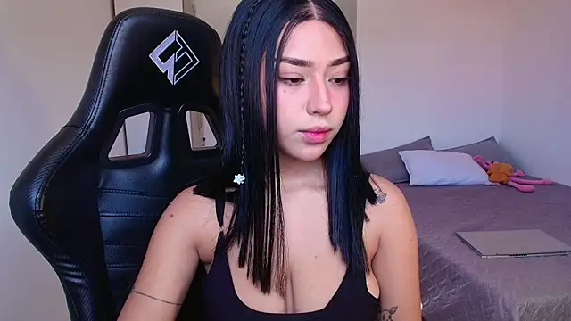 EmilyPaynne online show from January 2025 06:16:01 PM