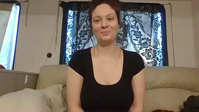 emerieskye20 online show from January 2025 09:31:02 PM