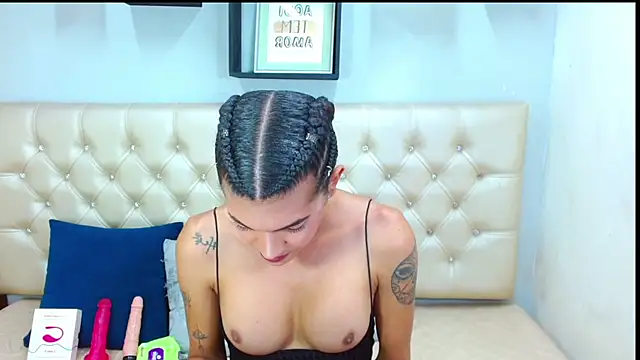 lucia marks online show from January 2025 03:10:02 PM