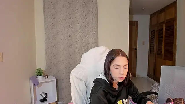 shanakendal2 online show from February 2025 07:48:02 PM