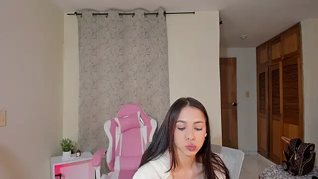 shanakendal2 online show from February 2025 04:44:01 PM