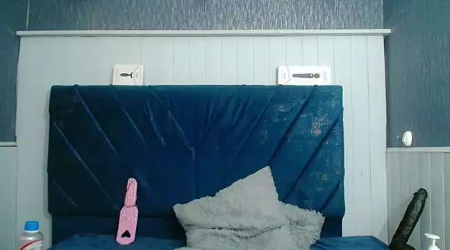 KilyetVera3x online show from December 2024 06:45:01 AM