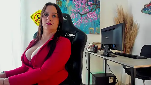 maite mike online show from December 2024 12:18:02 PM