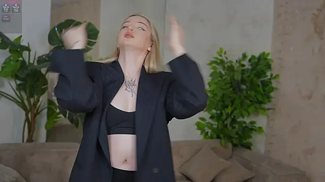 Cassy-Celestial  online show from February 2025 03:59:01 AM