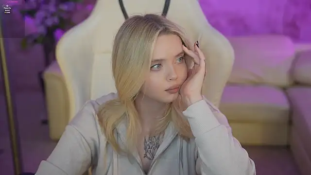 Cassy-Celestial  online show from February 2025 03:15:02 AM