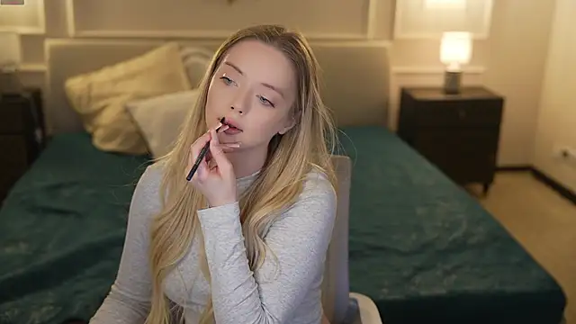 Cassy-Celestial  online show from December 2025 08:09:02 AM