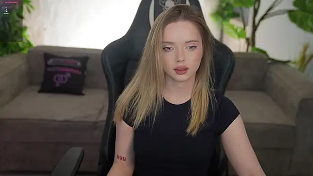 Cassy-Celestial  online show from February 2026 08:32:01 AM