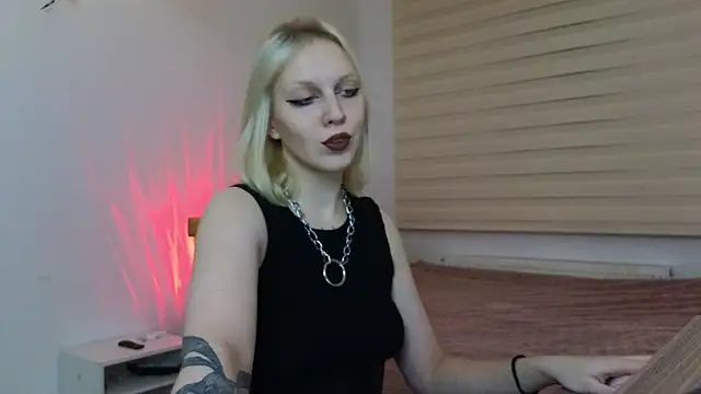 Snapshot of Martha_Hoffman chatting on February 2025 08:08:02 PM Martha Hoffman online show from February 2025 08:08:02 PM