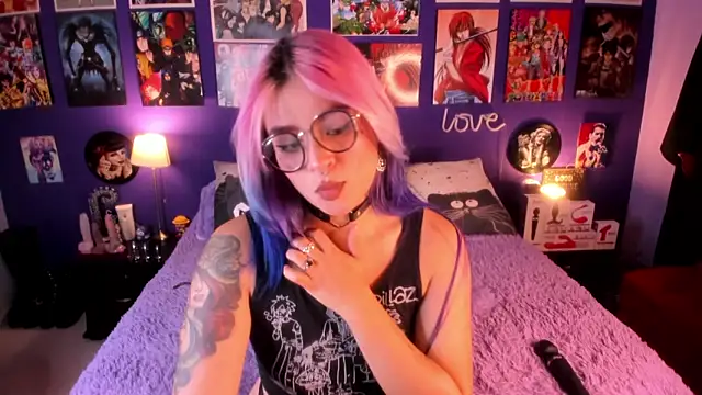 anne cross online show from September 2025 12:24:02 AM