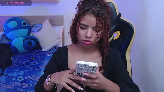 aurora rodriguez online show from December 2024 03:33:02 PM