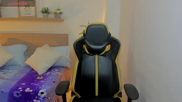 aurora rodriguez online show from January 2025 12:25:02 PM