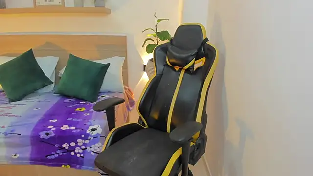 aurora rodriguez online show from January 2025 12:42:01 PM