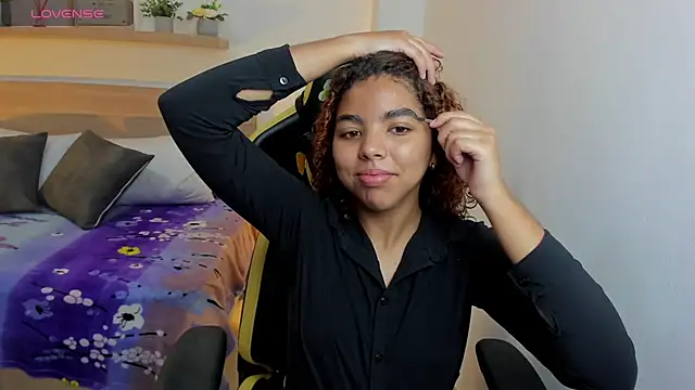 aurora rodriguez online show from February 2025 12:16:01 PM