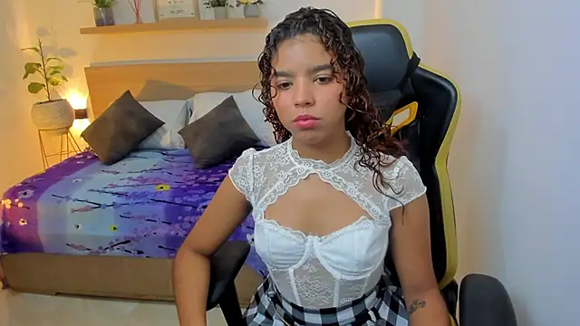 aurora rodriguez online show from February 2025 12:06:02 PM