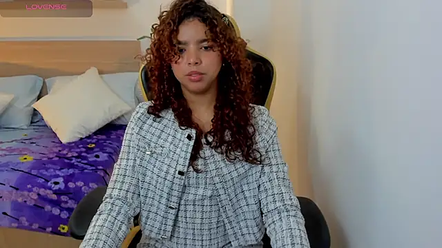 aurora rodriguez online show from February 2025 03:21:01 PM