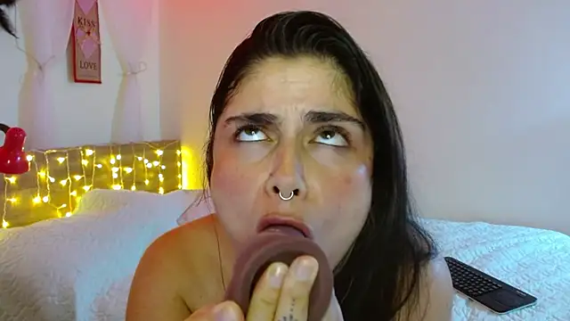 Juliietha servas online show from March 2025 01:10:02 AM