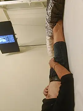 Snapshot of Jossi15 chatting on October 2025 09:41:01 PM Jossi15 online show from October 2025 09:41:01 PM