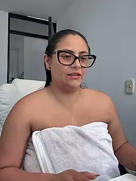 Sol biglips online show from March 2025 05:16:02 PM