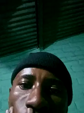 HandsomeBuoyy21 online show from January 2026 11:31:01 PM