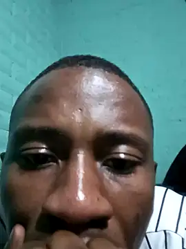 HandsomeBuoyy21 online show from March 2026 10:49:01 PM