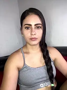 Azuna25 online show from January 2026 07:38:02 PM