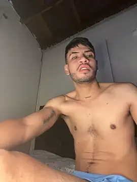 Snapshot of tom_thick chatting on January 2025 03:18:02 PM tom thick online show from January 2025 03:18:02 PM