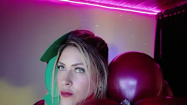 Natalia Montoya online show from October 2025 01:00:02 AM