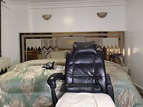 ebony shilly3 online show from November 2025 12:33:01 AM