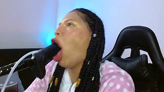 Snapshot of Anabel693 chatting on January 2025 07:36:01 AM Anabel693 online show from January 2025 07:36:01 AM