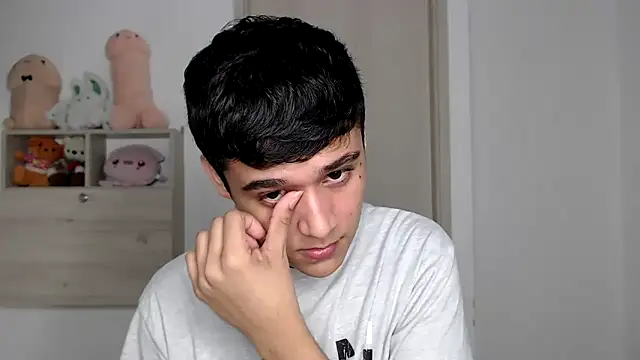 kaiine190 online show from December 2025 09:27:01 AM