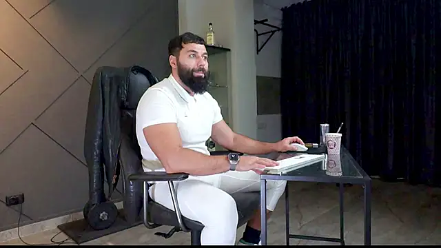 mattmasterss online show from January 2025 05:37:02 AM