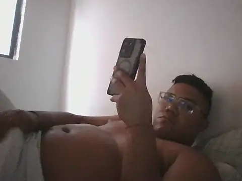 juniorxxx14 online show from April 2026 07:38:02 PM