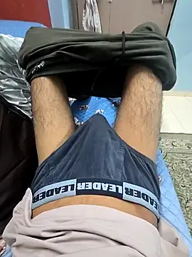 Snapshot of Yours1311 chatting on December 2025 12:44:02 PM Yours1311 online show from December 2025 12:44:02 PM