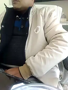 Hot-man39 online show from December 2024 05:40:01 AM