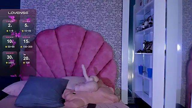 Samantha cp  online show from January 2025 12:26:02 PM