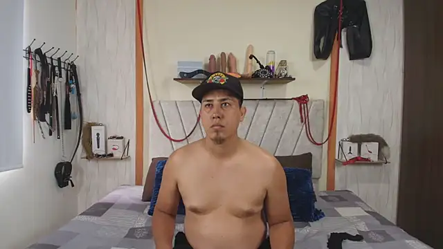 Liana Asaff online show from October 2025 07:00:01 PM