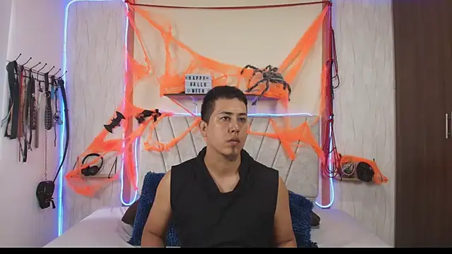 Liana Asaff online show from October 2025 06:42:01 PM