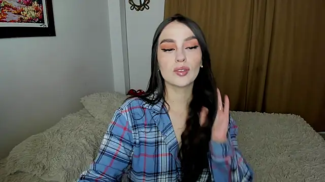 teseo and afroditha  online show from February 2025 04:07:02 AM