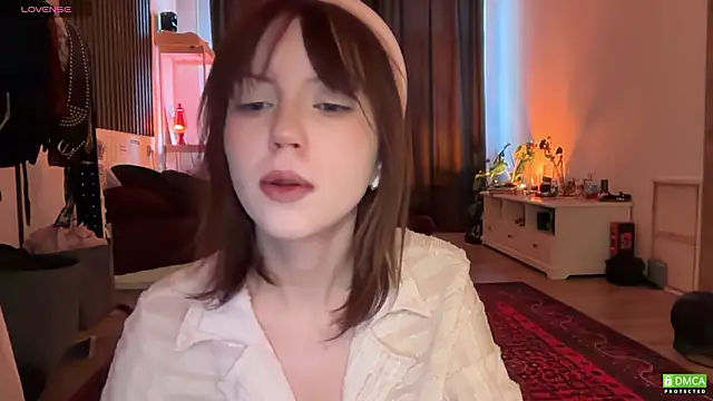 Snapshot of electric_babe chatting on February 2026 01:45:01 PM electric babe online show from February 2026 01:45:01 PM