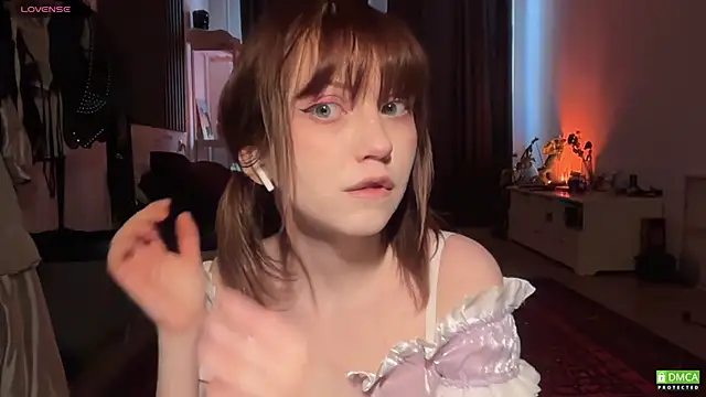 Snapshot of electric_babe chatting on February 2026 11:42:02 AM electric babe online show from February 2026 11:42:02 AM