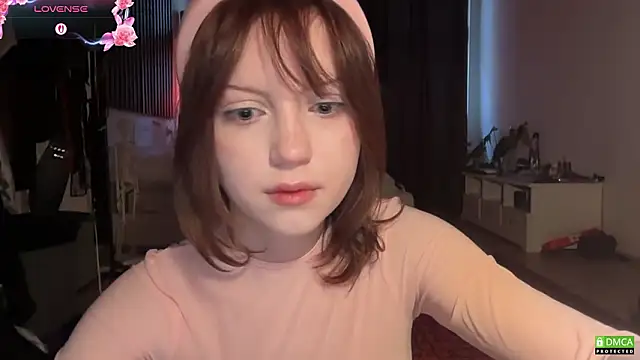 Snapshot of electric_babe chatting on March 2026 02:45:02 PM electric babe online show from March 2026 02:45:02 PM