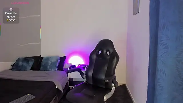 Snapshot of valentino_santoss chatting on February 2026 06:08:02 PM valentino santoss online show from February 2026 06:08:02 PM