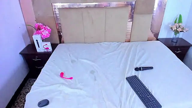 LizBrook online show from January 2025 10:11:02 PM