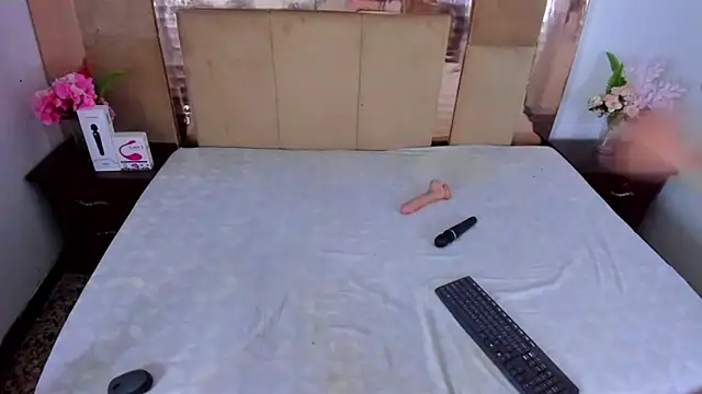 LizBrook online show from October 2025 07:22:01 PM