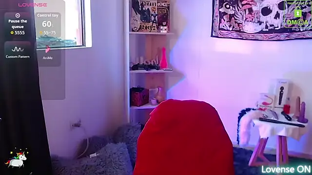 sweetcoralinee online show from September 2025 10:42:01 PM