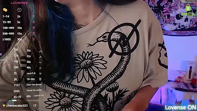 sweetcoralinee online show from September 2025 12:10:01 AM