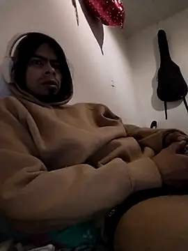 Duvixcas online show from December 2025 01:10:02 AM